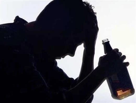 Phật dạy giới thứ 5 để bảo hộ con người khỏi tác hại của bia rượu, ma túy...